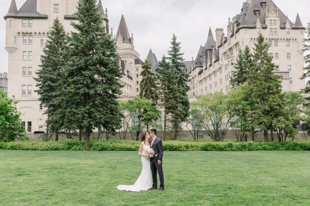 Elopement photographer in Ottawa – intimate wedding couple